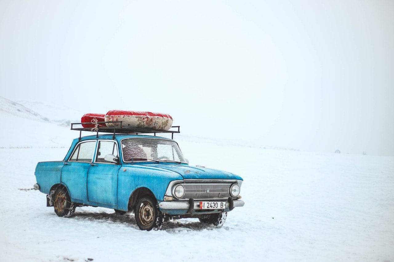 What to do if your car gets stuck in snow 