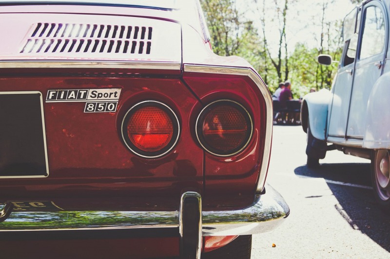 Red Fiat Sport 850 Car